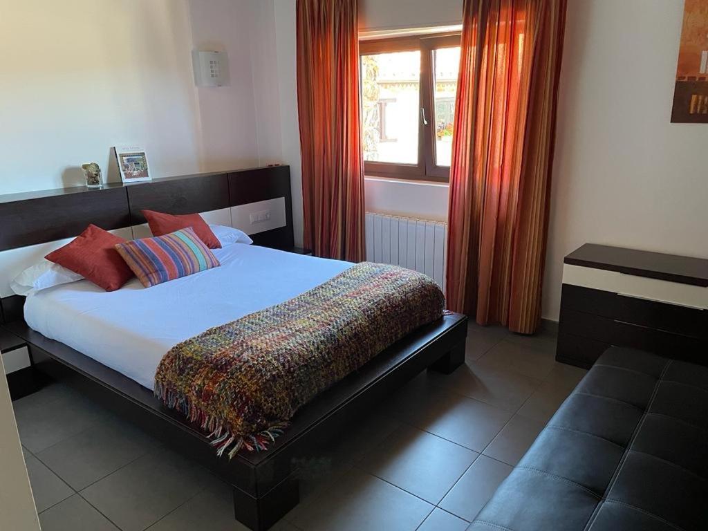Apartamentos Los Tojos Colsa Esterno foto