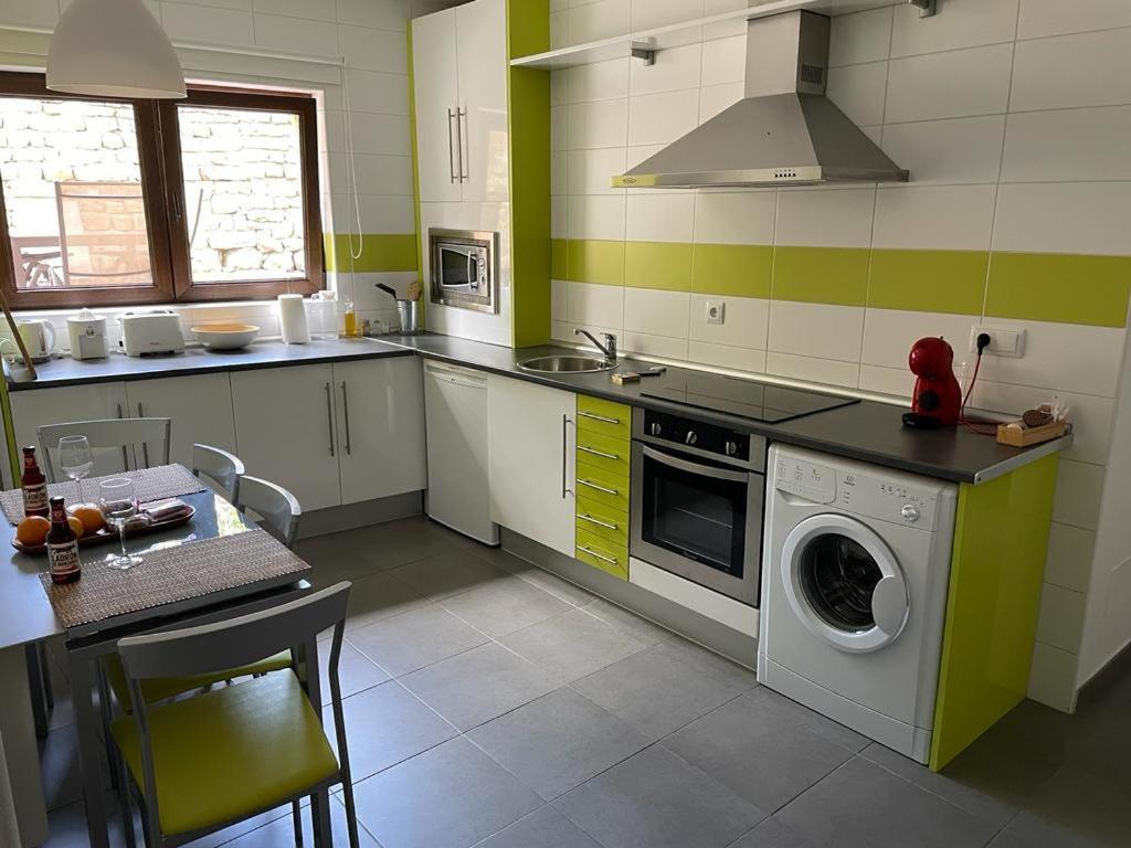Apartamentos Los Tojos Colsa Esterno foto