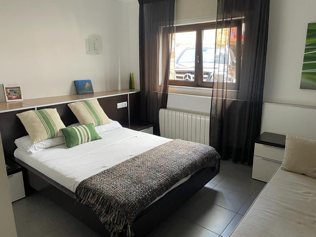 Apartamentos Los Tojos Colsa Esterno foto