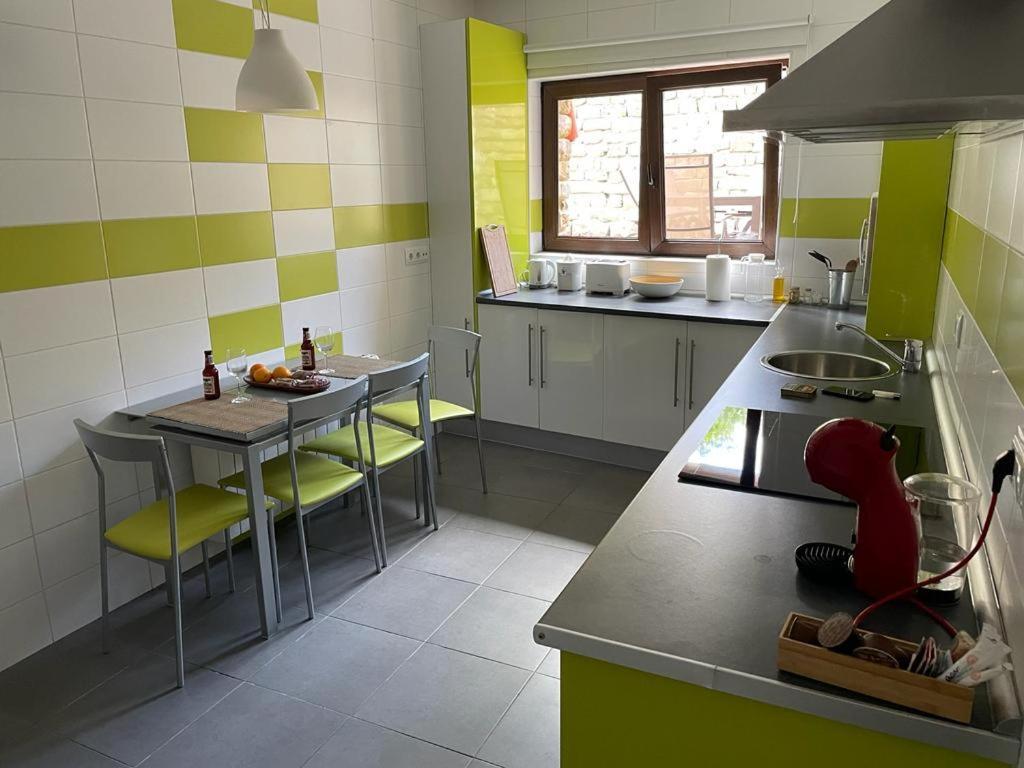 Apartamentos Los Tojos Colsa Esterno foto